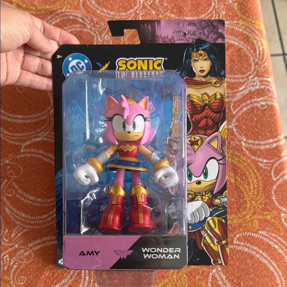 Sonic the Hedgehog Amy Wonder Woman Action Figure - Pink and Red